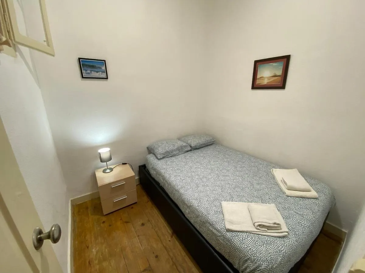 Tomas Surf Shelter Apartment Lisbon 0*,  Portugal